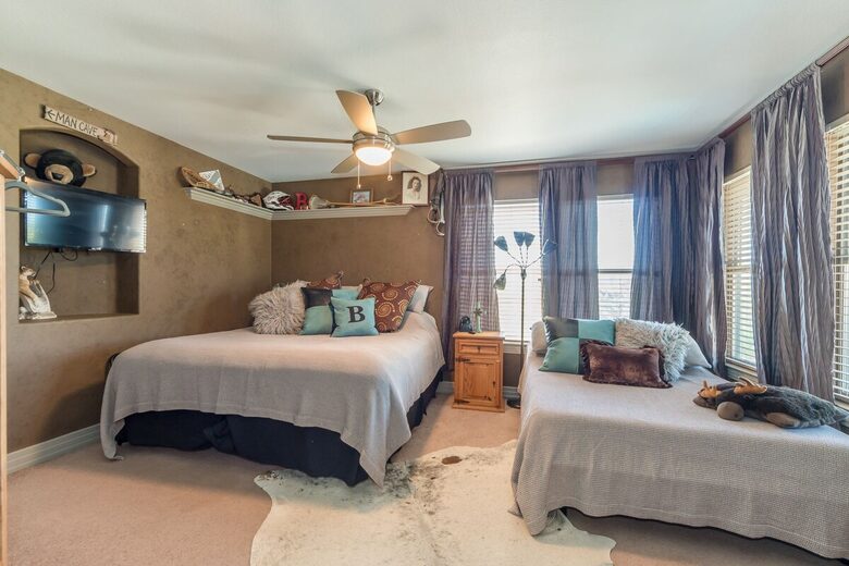 Luxury Lake Travis Waterfront - Spicewood, Texas