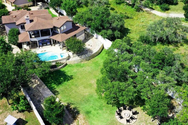 Luxury Lake Travis Waterfront - Spicewood, Texas