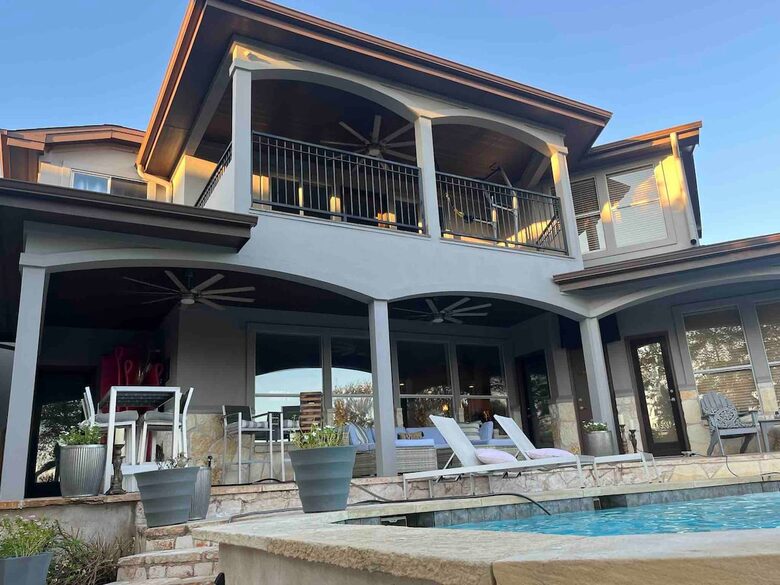 Luxury Lake Travis Waterfront - Spicewood, Texas