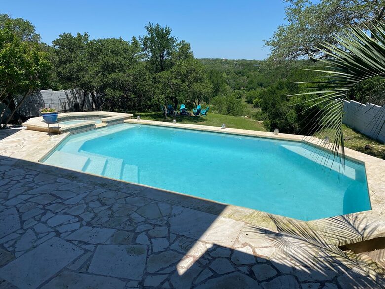 Luxury Lake Travis Waterfront - Spicewood, Texas
