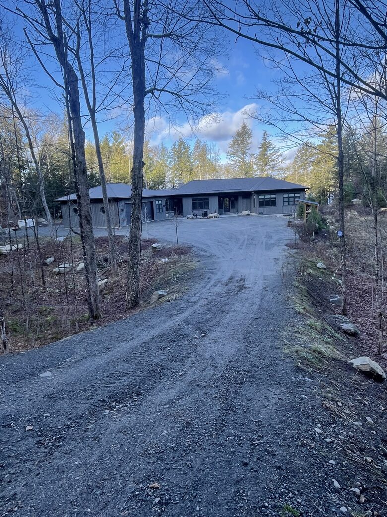SamRidge | A Lakefront Retreat - Algonquin Highlands, Canada