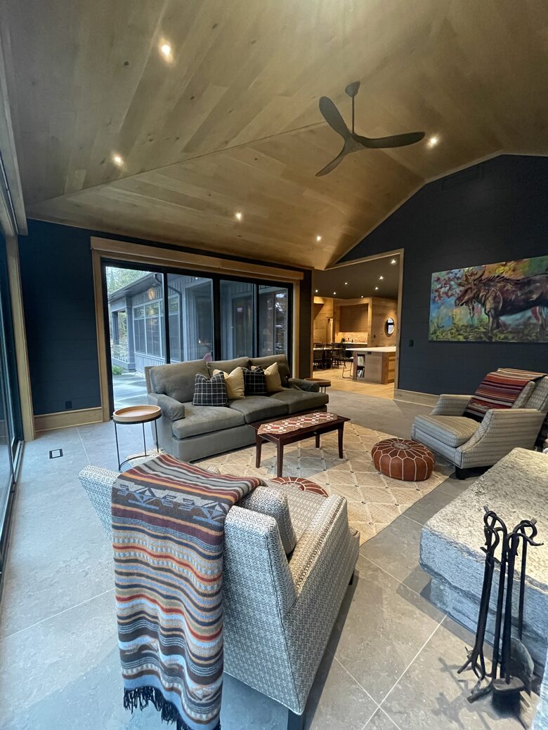 SamRidge | A Lakefront Retreat - Algonquin Highlands, Canada
