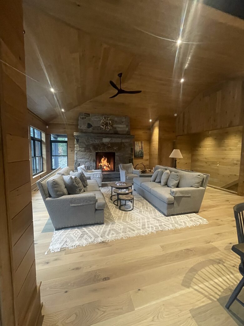 SamRidge | A Lakefront Retreat - Algonquin Highlands, Canada