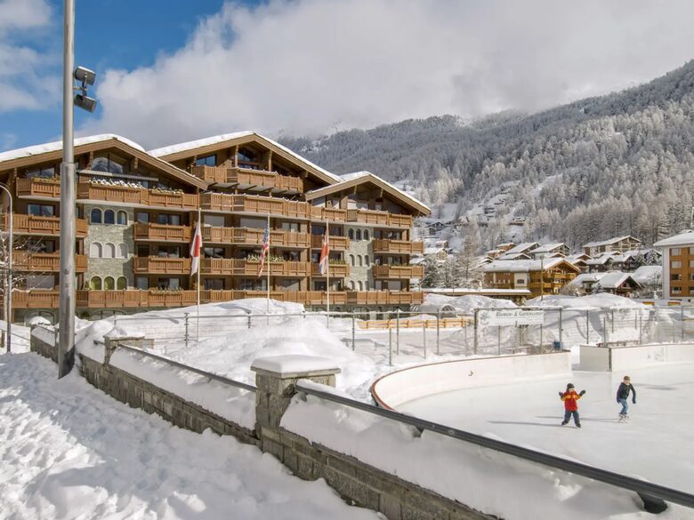 Haus Whymper 3BD Apartment - Zermatt, Switzerland