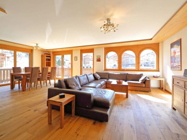 Haus Whymper 3BD Apartment - Zermatt, Switzerland