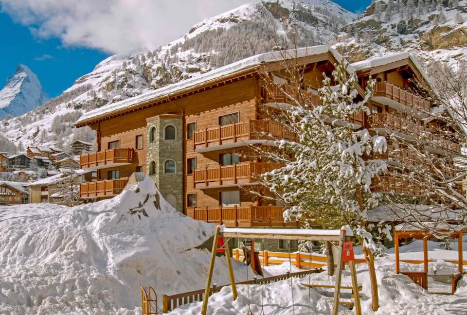 Haus Whymper 3BD Apartment - Zermatt, Switzerland