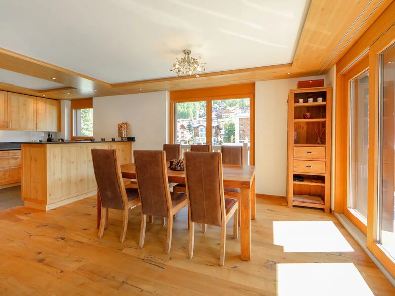 Haus Whymper 3BD Apartment - Zermatt, Switzerland