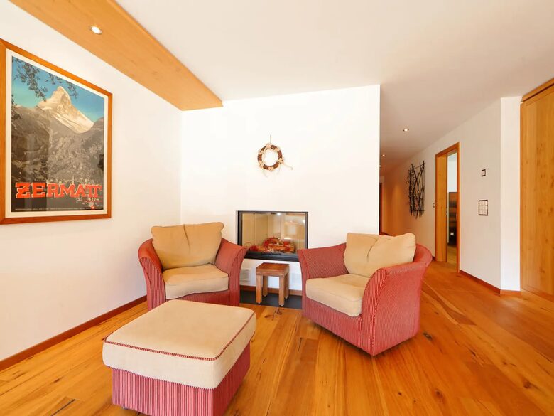 Haus Whymper 3BD Apartment - Zermatt, Switzerland