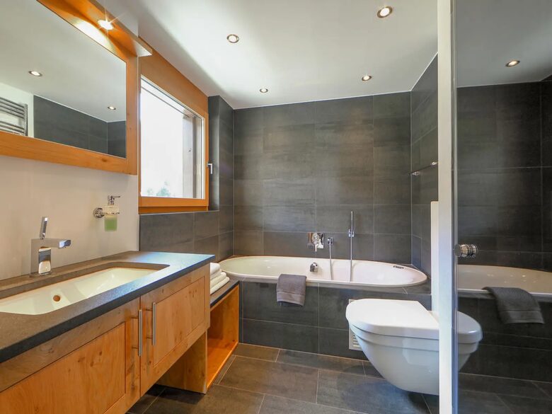 Haus Whymper 3BD Apartment - Zermatt, Switzerland