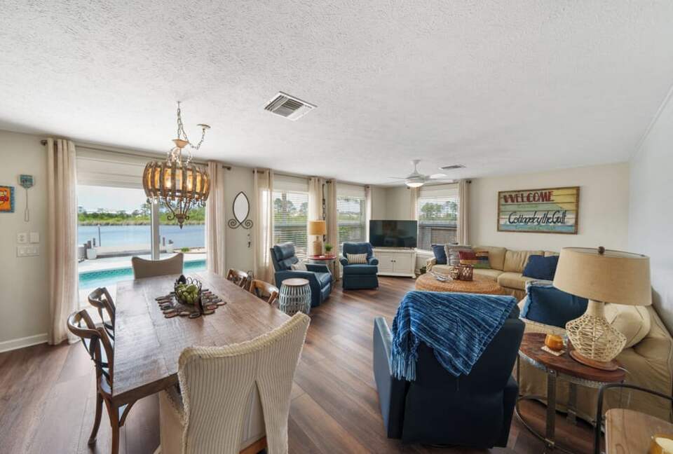 Charming Lakefront Cottage | Only A Block From The Beach - Panama City Beach, Florida
