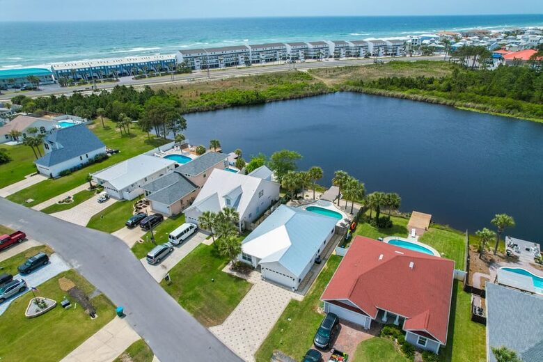 Charming Lakefront Cottage | Only A Block From The Beach - Panama City Beach, Florida