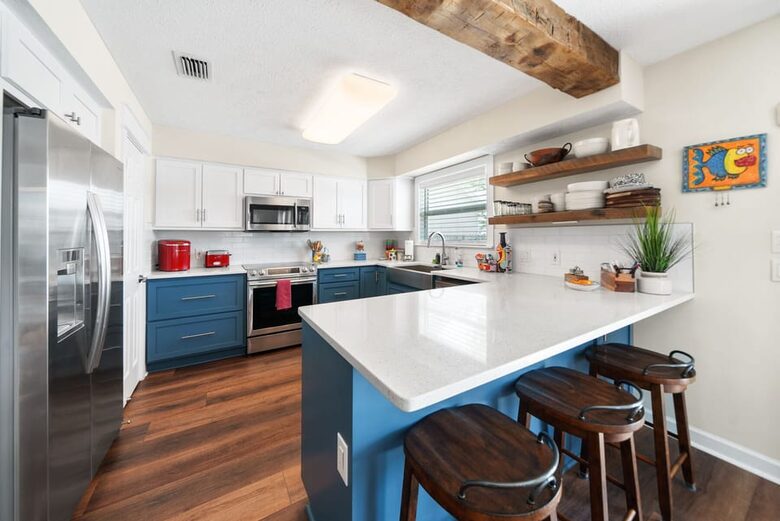 Charming Lakefront Cottage | Only A Block From The Beach - Panama City Beach, Florida