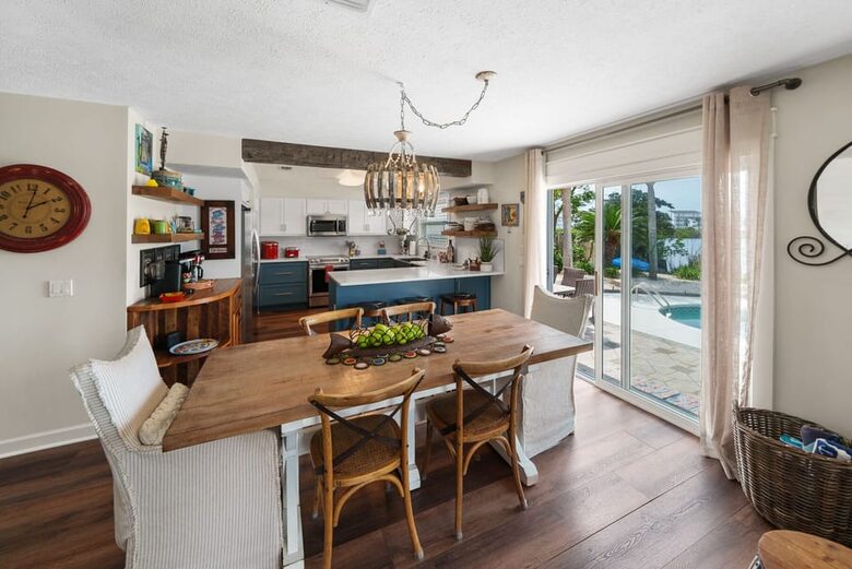 Charming Lakefront Cottage | Only A Block From The Beach - Panama City Beach, Florida