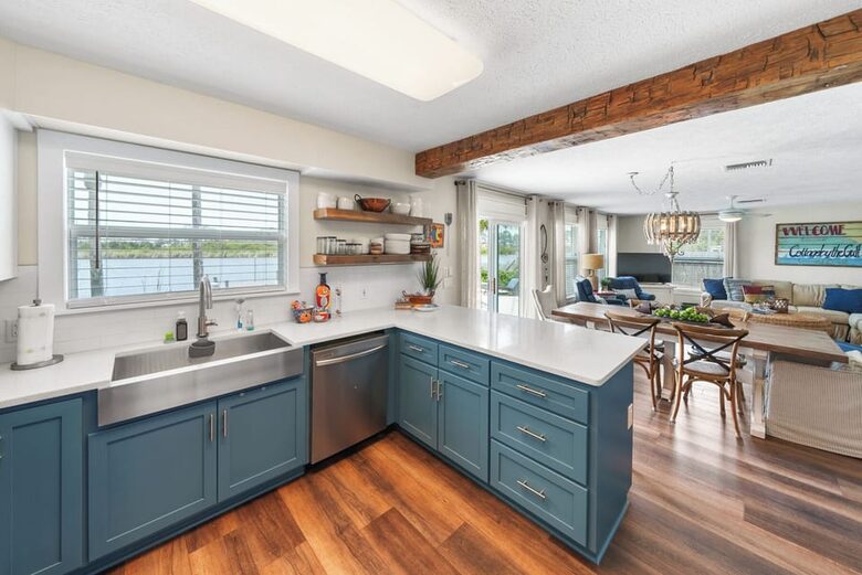 Charming Lakefront Cottage | Only A Block From The Beach - Panama City Beach, Florida