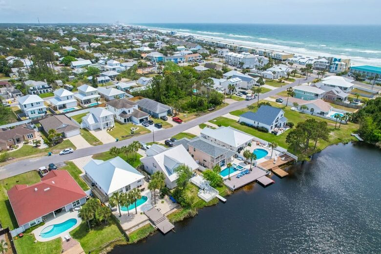 Charming Lakefront Cottage | Only A Block From The Beach - Panama City Beach, Florida