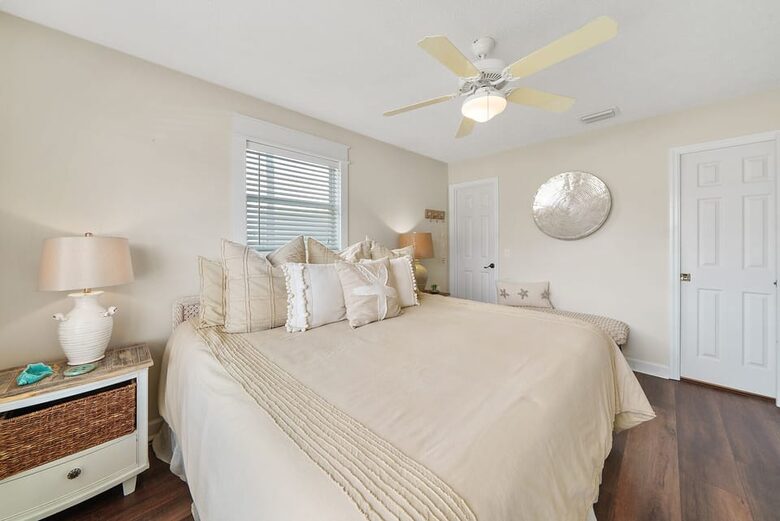 Charming Lakefront Cottage | Only A Block From The Beach - Panama City Beach, Florida