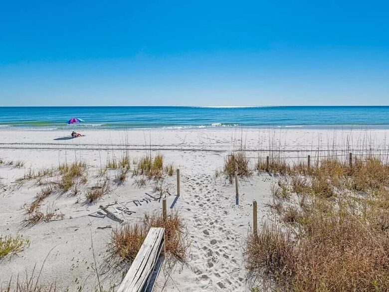 Charming Lakefront Cottage | Only A Block From The Beach - Panama City Beach, Florida