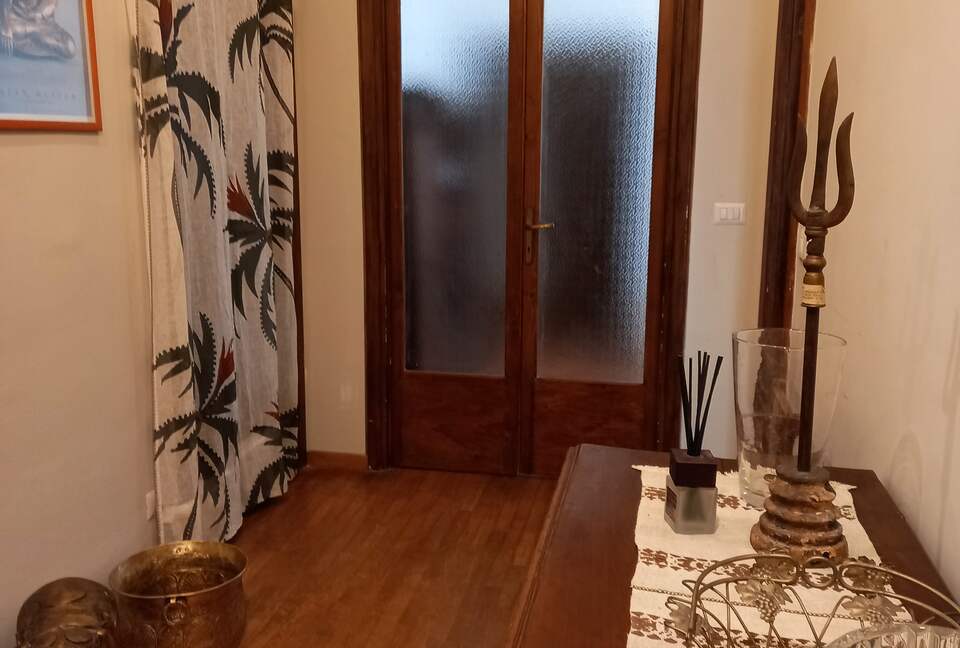 2 BD Rome Retreat - Rome, Italy