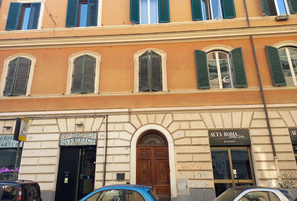 2 BD Rome Retreat - Rome, Italy