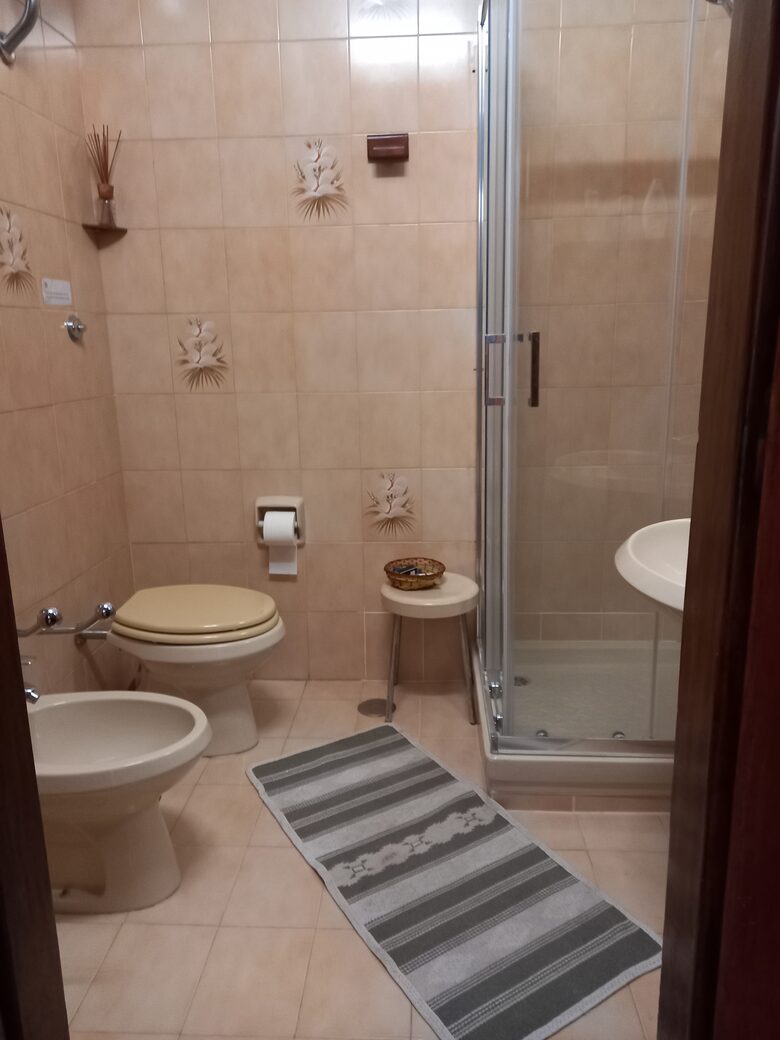 2 BD Rome Retreat - Rome, Italy
