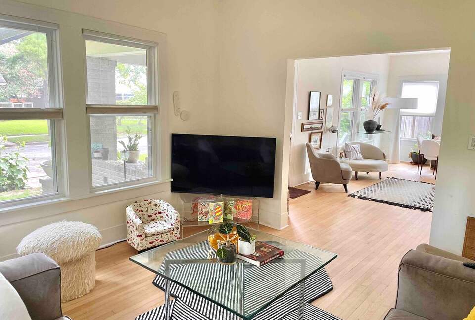 Montrose Bungalow - Houston, Texas