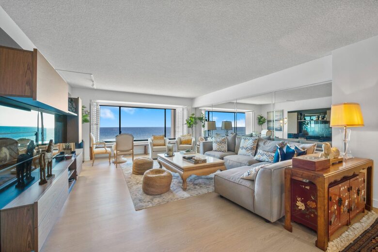 La Jolla Oceanfront Highrise - La Jolla, California