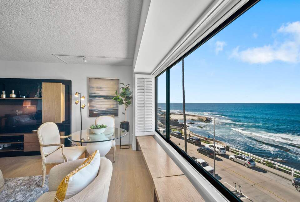 La Jolla Oceanfront Highrise - La Jolla, California