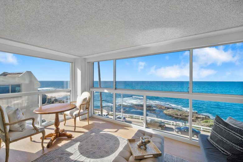La Jolla Oceanfront Highrise - La Jolla, California
