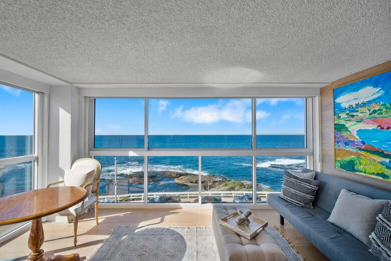La Jolla Oceanfront Highrise - La Jolla, California
