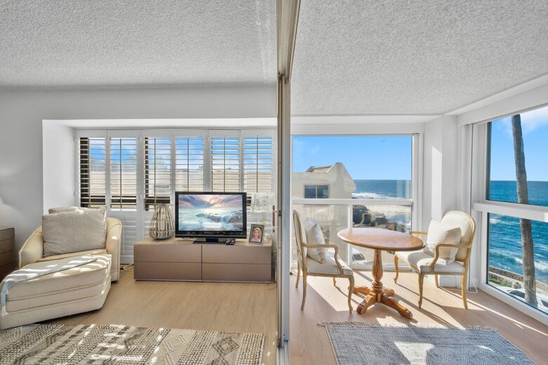 La Jolla Oceanfront Highrise - La Jolla, California