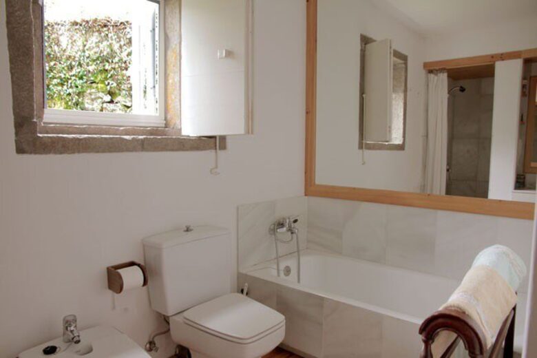 Serene Galician Cottage with La Toja Views - Simes, Spain