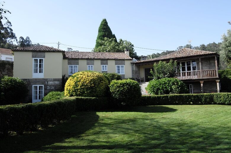 Serene Galician Cottage with La Toja Views - Simes, Spain