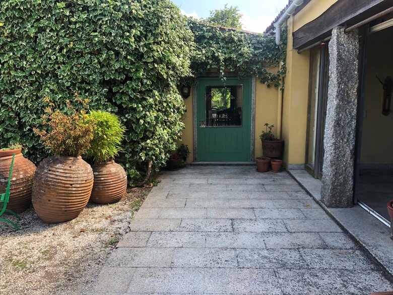 Serene Galician Cottage with La Toja Views - Simes, Spain