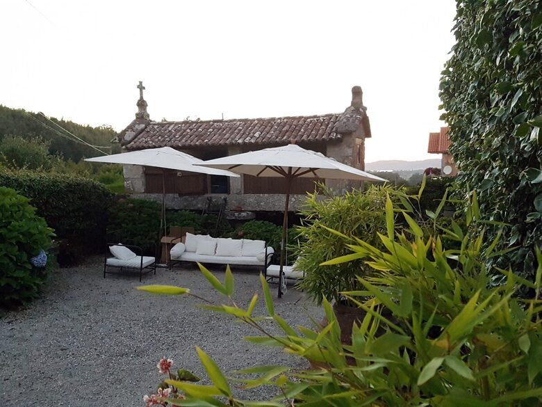 Serene Galician Cottage with La Toja Views - Simes, Spain