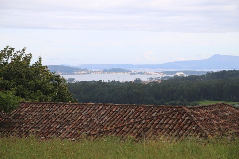 Serene Galician Cottage with La Toja Views - Simes, Spain