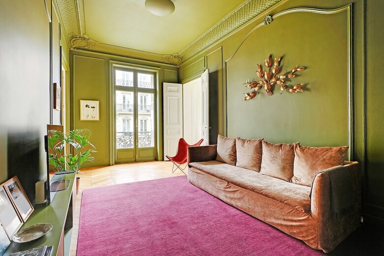 Chic Living in Central Paris - Paris, France