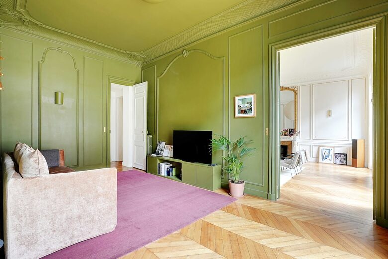 Chic Living in Central Paris - Paris, France