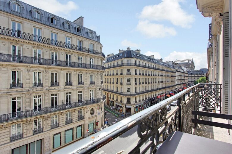 Chic Living in Central Paris - Paris, France