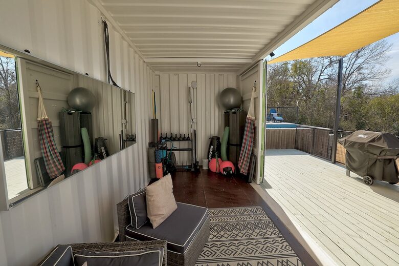 Hilltop Bungalow - Austin, Texas