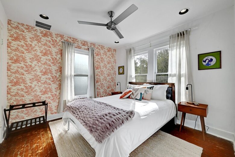Hilltop Bungalow - Austin, Texas