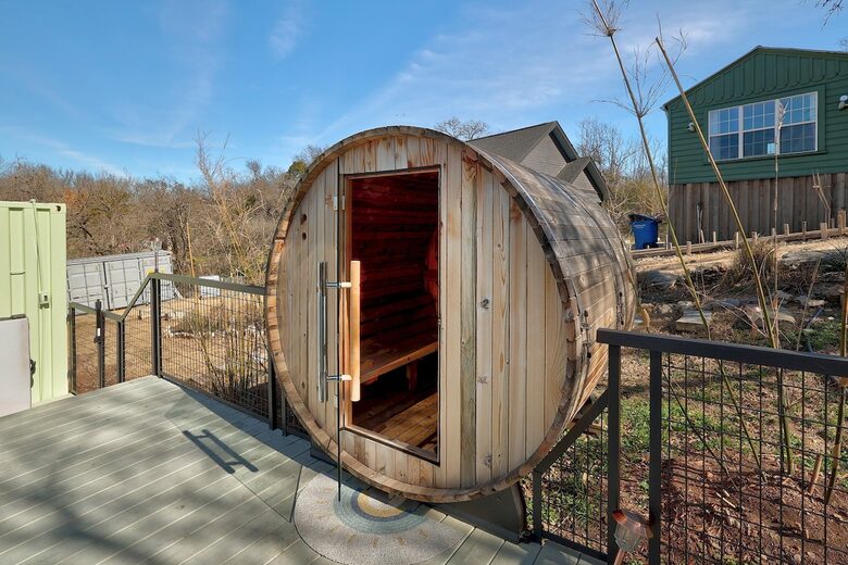 Hilltop Bungalow - Austin, Texas
