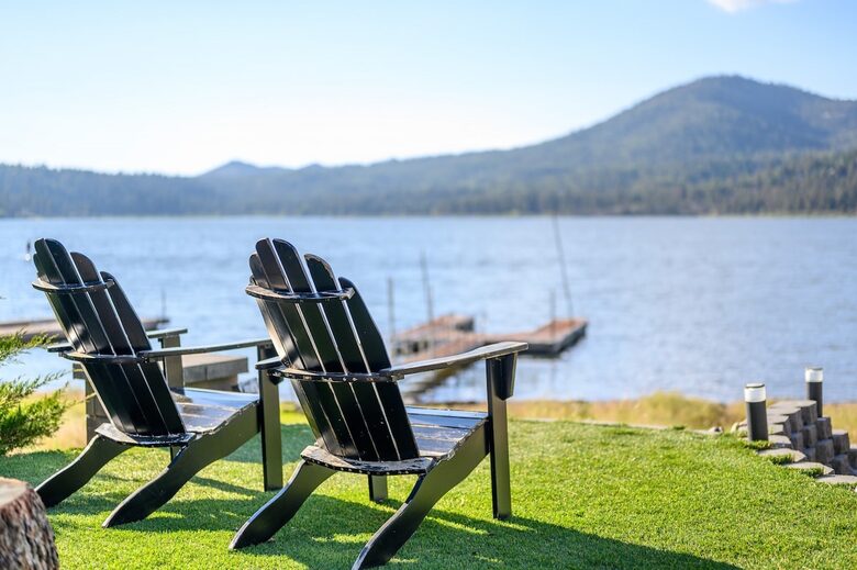 Access to Panoramic Mountain & Lake Views