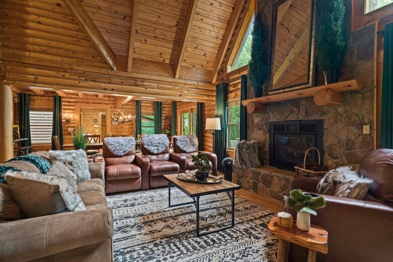 The Lodge at Bearwallow Mountain - Hendersonville, North Carolina