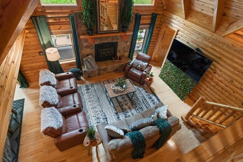 The Lodge at Bearwallow Mountain - Hendersonville, North Carolina