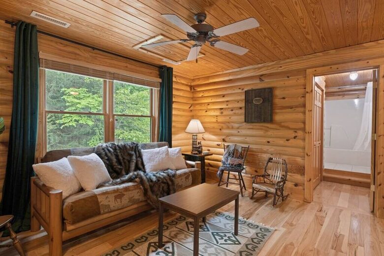 The Lodge at Bearwallow Mountain - Hendersonville, North Carolina