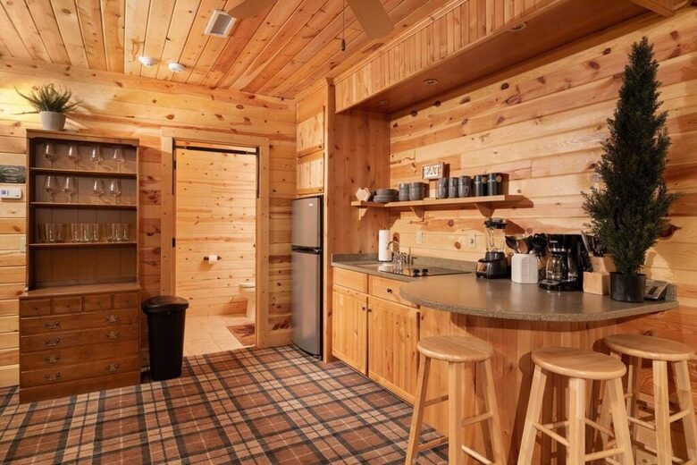 The Lodge at Bearwallow Mountain - Hendersonville, North Carolina