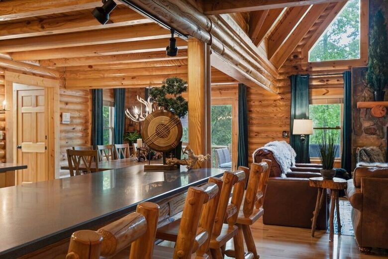 The Lodge at Bearwallow Mountain - Hendersonville, North Carolina