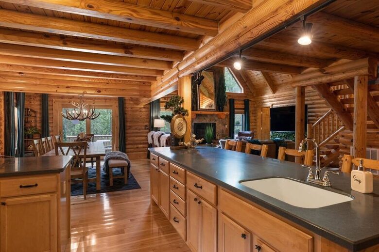 The Lodge at Bearwallow Mountain - Hendersonville, North Carolina
