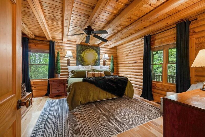 The Lodge at Bearwallow Mountain - Hendersonville, North Carolina