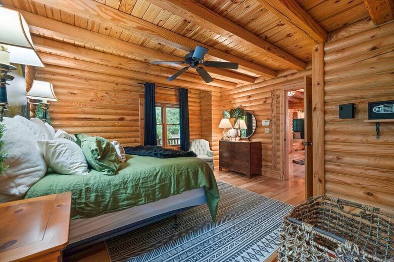The Lodge at Bearwallow Mountain - Hendersonville, North Carolina